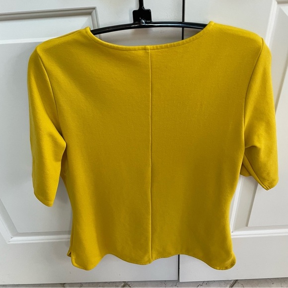 Karen Millen Goldenrod Stretch Cut Out Short Sleeve Knit Pullover Top Shirt - Picture 4 of 7